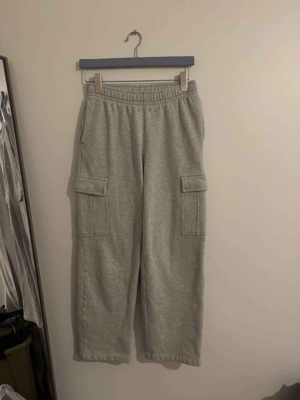 Aritzia Gray Cargo Sweatpants